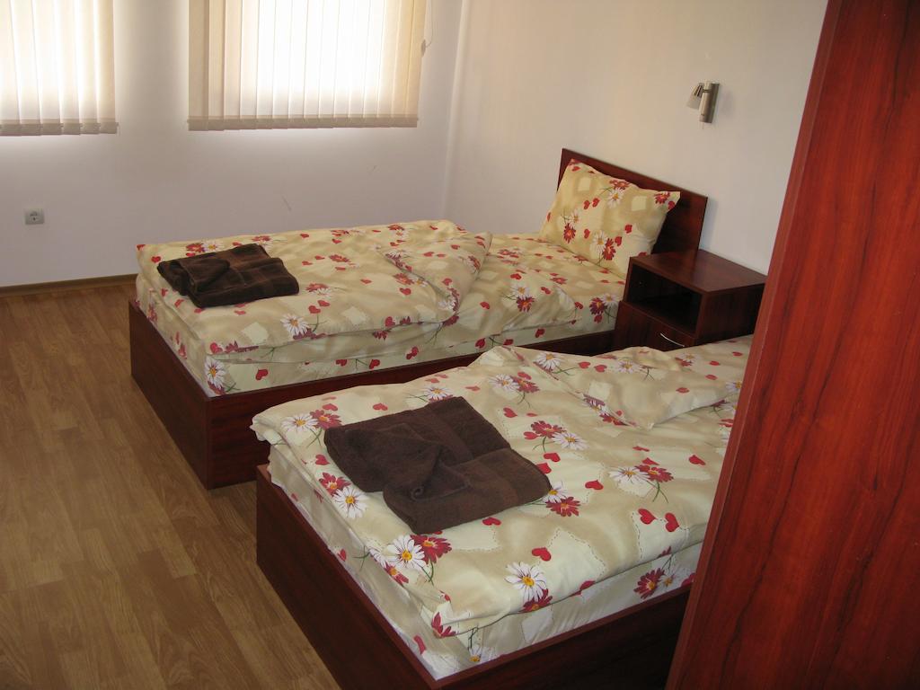 Krasi Apartments In Zornitsa Complex Stoykite Habitación foto